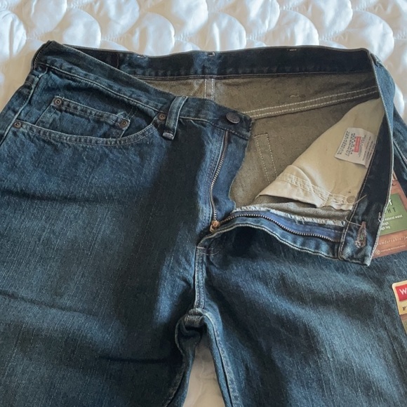 NWT Men’s 5 Star Wrangler Dark Wash Denim Straight Leg Fits Size 34 x34 - Picture 8 of 14